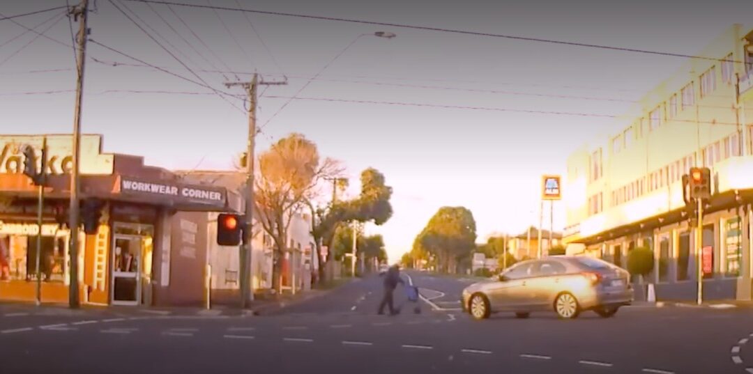 Safe System Snippet #194 Right turn onto a pedestrian at signalised intersections