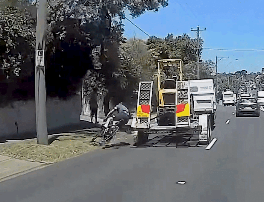 Safe System Snippet 477: Sharing the Road: Trucks and Bikes in Urban Area