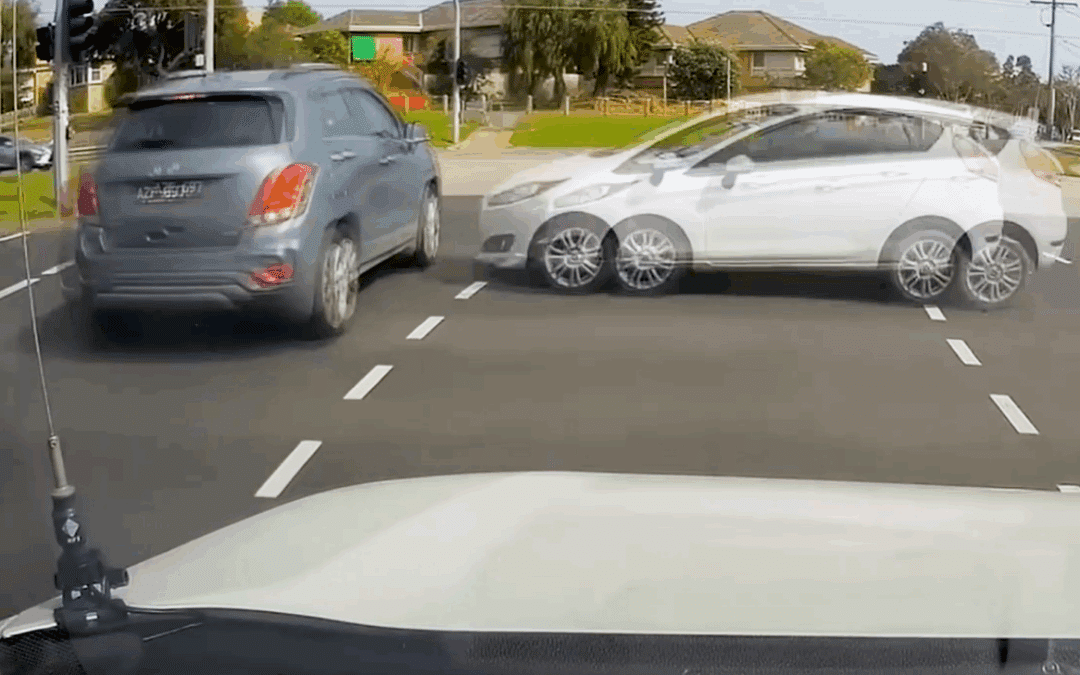 Safe System Snippet 507: Vehicle to Vehicle Risk at Signals