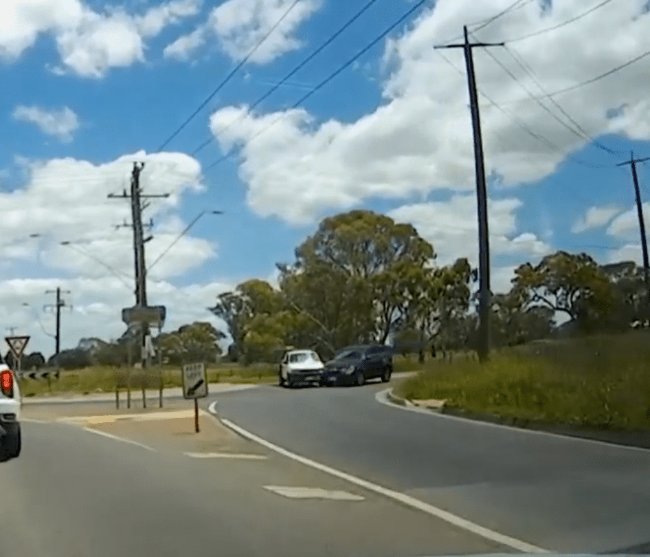 Safe System Snippet 535: Angles and Speeds – Roundabouts are the Winner (for vehicle-to-vehicle crashes).